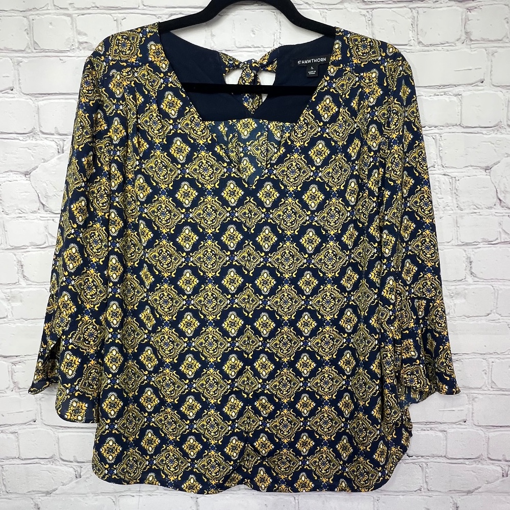 |•41 HAWTHORN•| Pretty Graphic Blouse Size Large